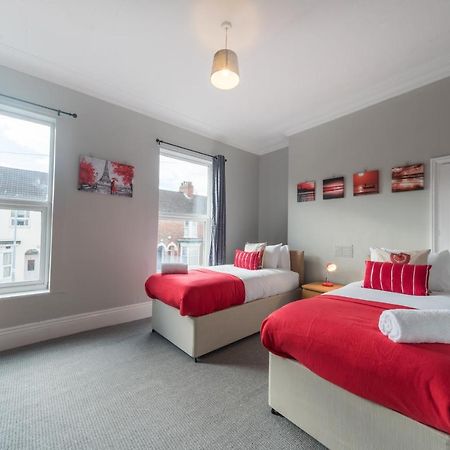 3 Bedroom Saks - 2 Living Area House In Newland Ave Hull Kingston upon Hull Exterior foto