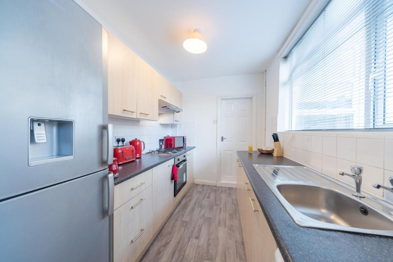 3 Bedroom Saks - 2 Living Area House In Newland Ave Hull Kingston upon Hull Exterior foto
