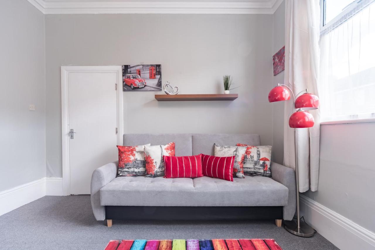 3 Bedroom Saks - 2 Living Area House In Newland Ave Hull Kingston upon Hull Exterior foto