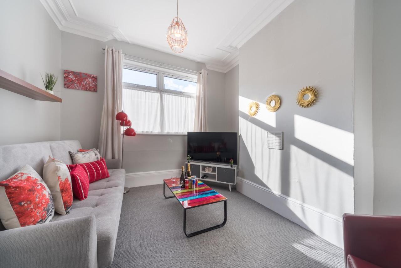 3 Bedroom Saks - 2 Living Area House In Newland Ave Hull Kingston upon Hull Exterior foto